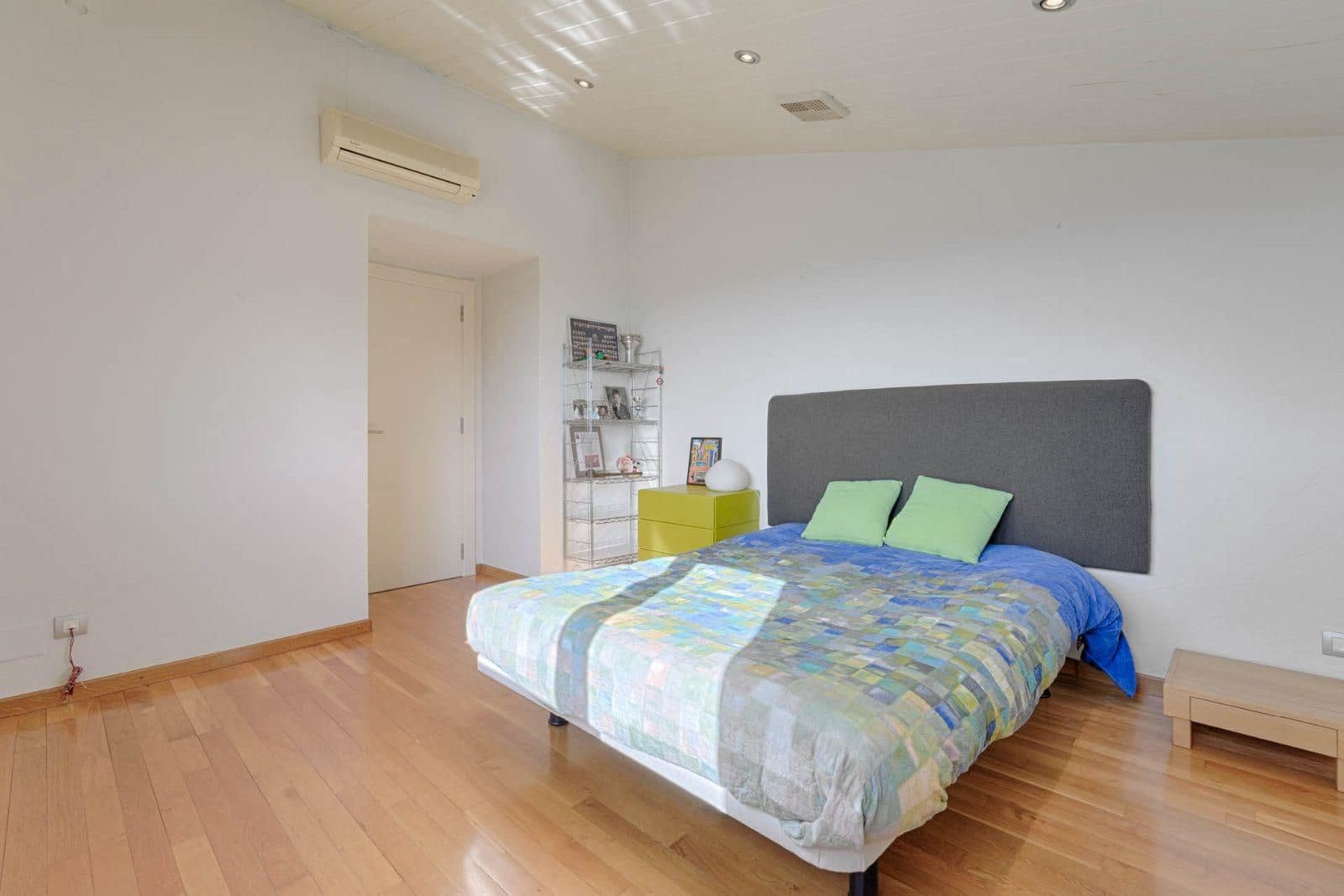 5 chambre Villa/Maison à vendre à La Jonquera avec piscine garage - 890 000 € (Ref: 9452425)