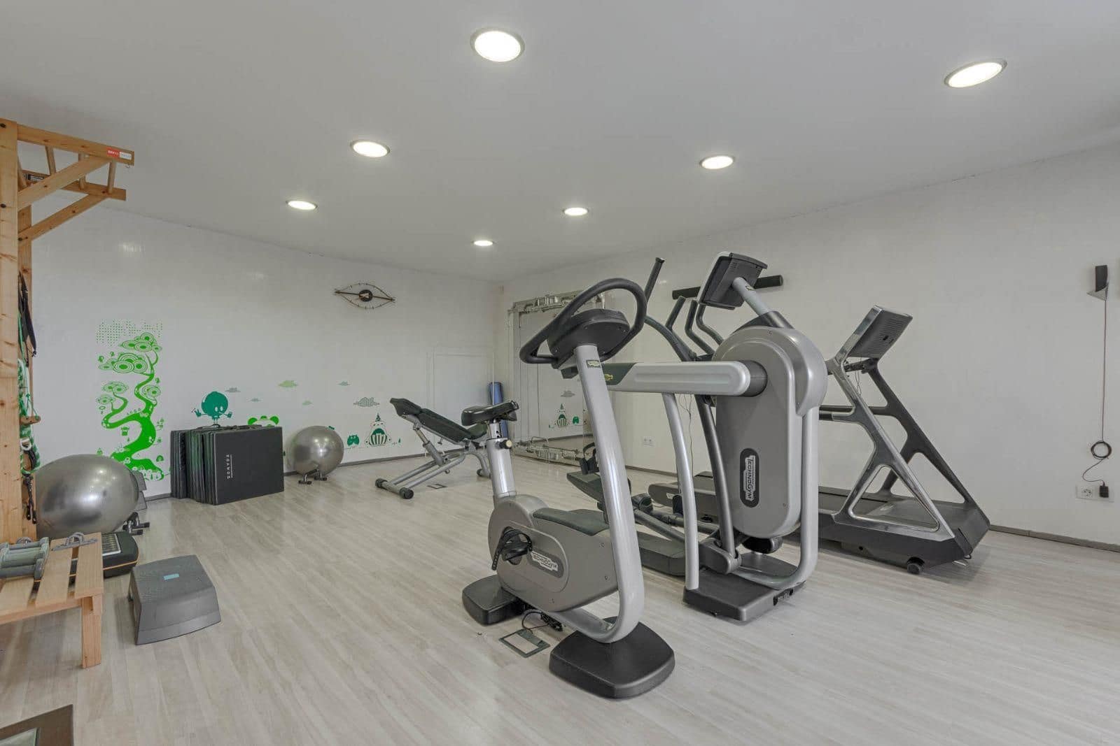 5 chambre Villa/Maison à vendre à La Jonquera avec piscine garage - 890 000 € (Ref: 9452425)