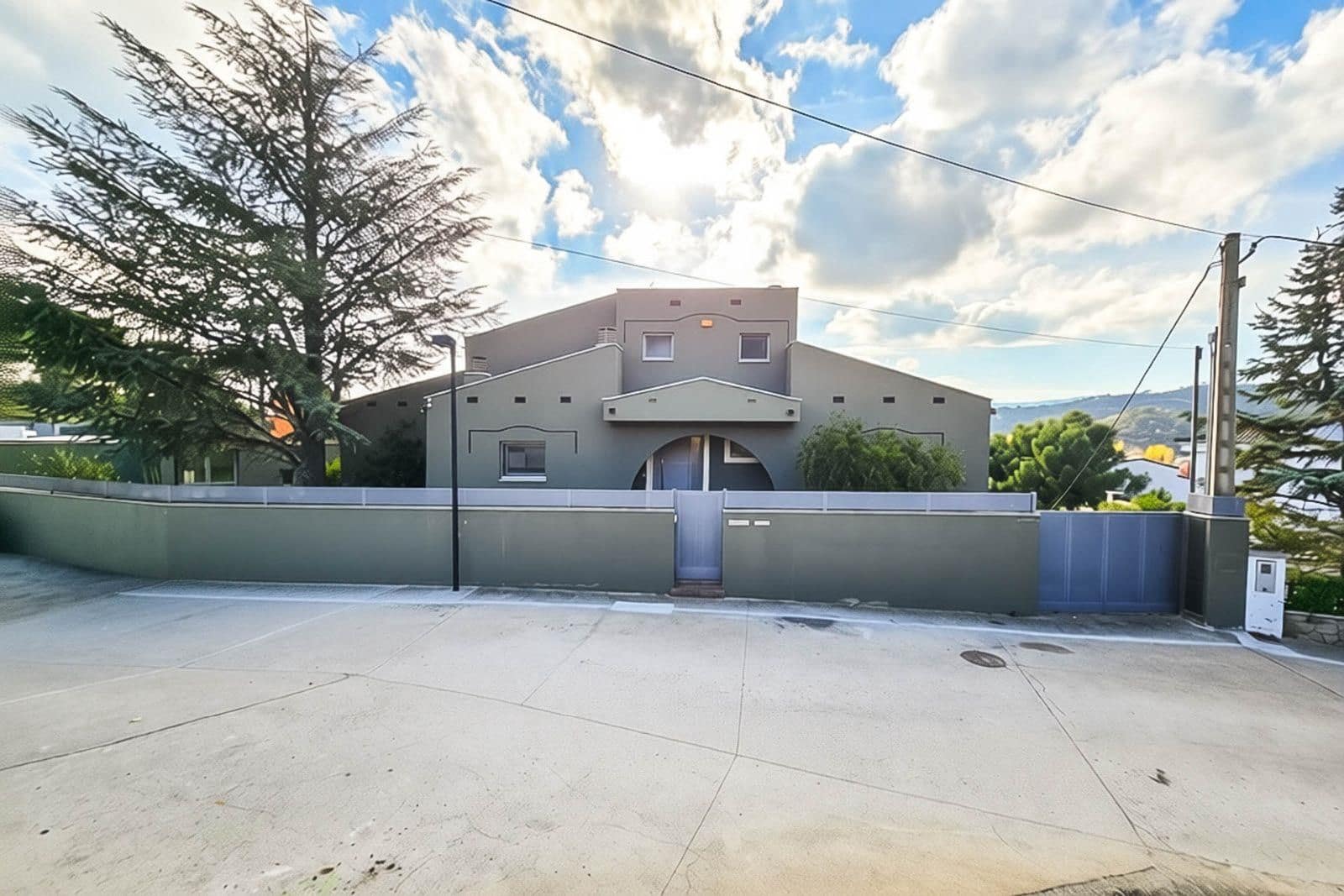 5 chambre Villa/Maison à vendre à La Jonquera avec piscine garage - 890 000 € (Ref: 9452425)