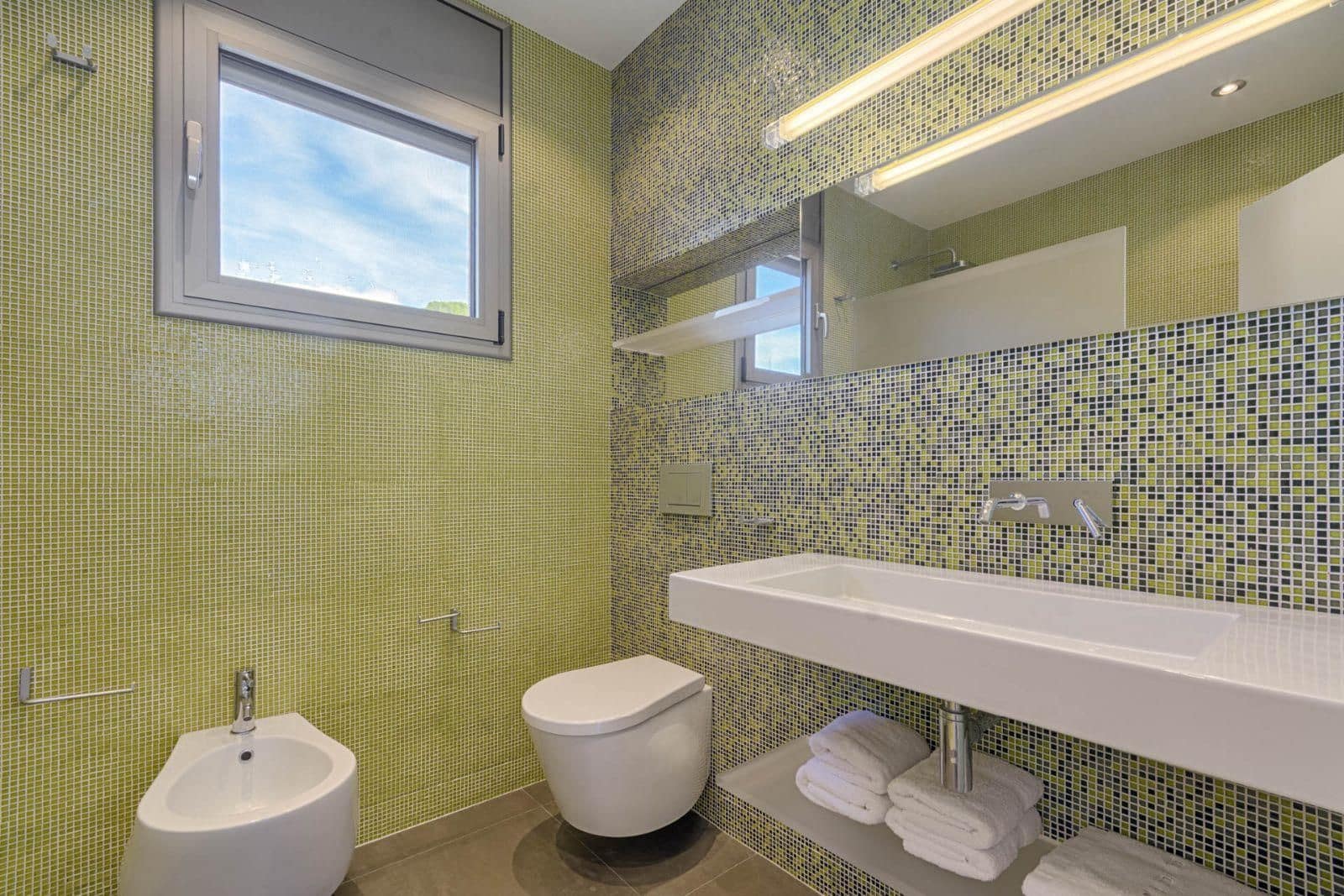 5 chambre Villa/Maison à vendre à La Jonquera avec piscine garage - 890 000 € (Ref: 9452425)