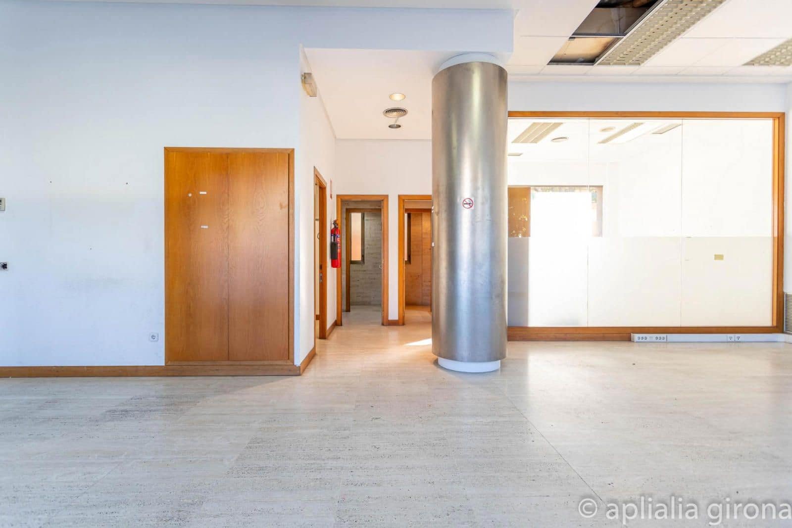 Erhverv til salg i Girona by - € 130.000 (Ref: 9452426)