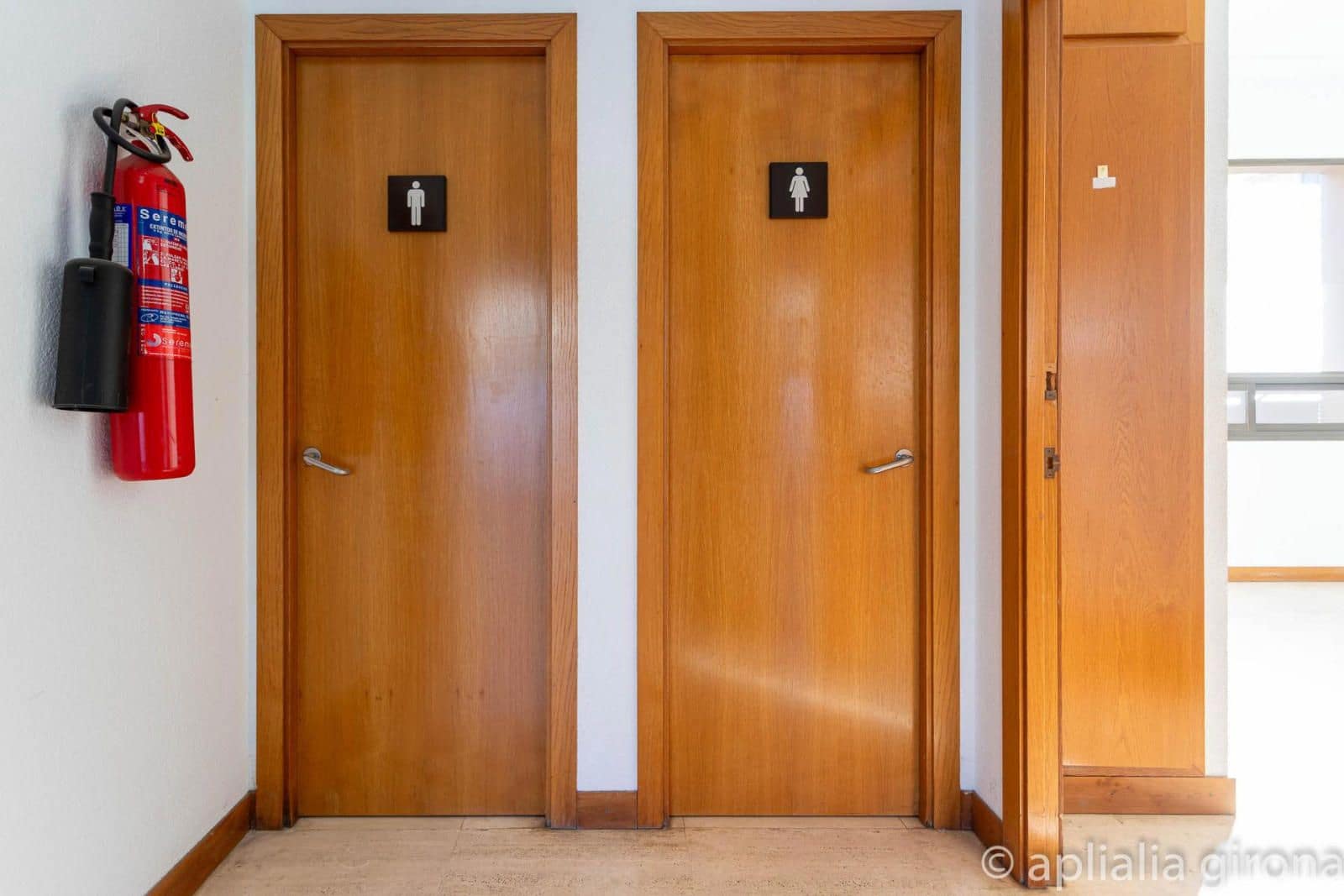 Erhverv til salg i Girona by - € 130.000 (Ref: 9452426)