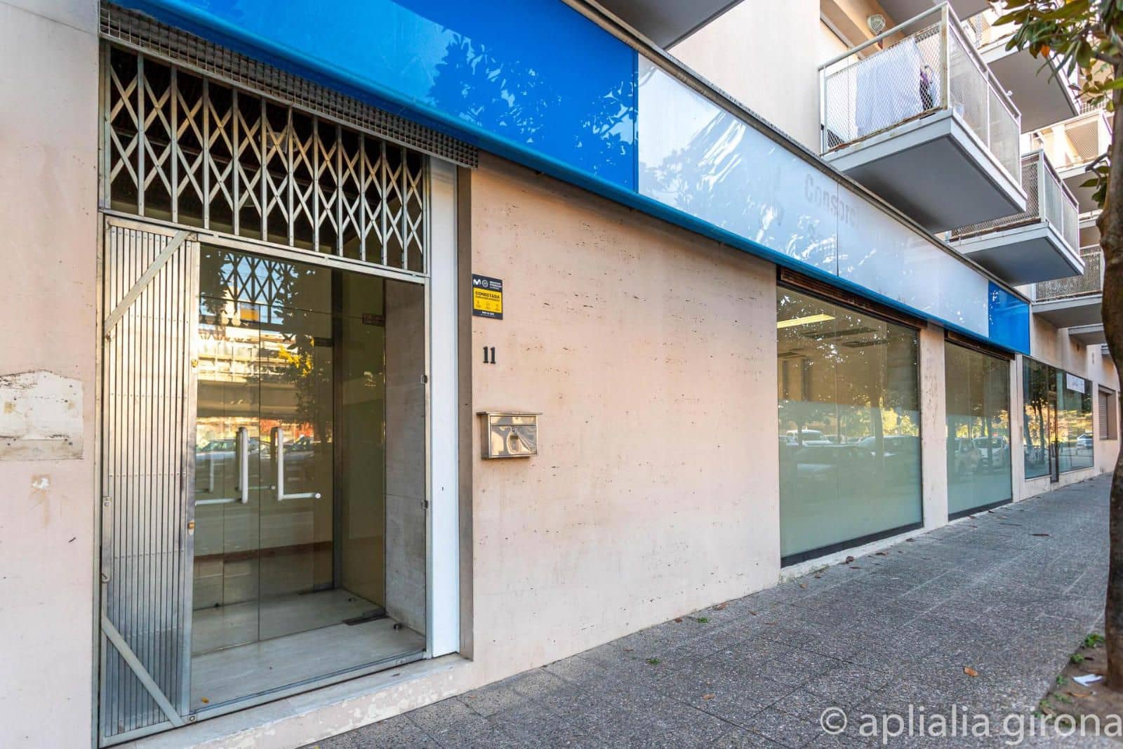 Erhverv til salg i Girona by - € 130.000 (Ref: 9452426)