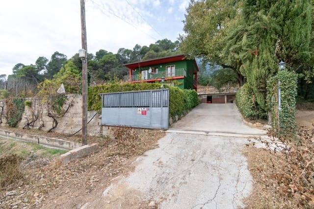 5 bedroom Villa for sale in Cervià de Ter - € 550,000 (Ref: 9453449)