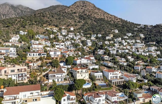 Chalet de 3 habitaciones en El Mas Fumats, Roses en venta con garaje - 375.000 € (Ref: 9479280)