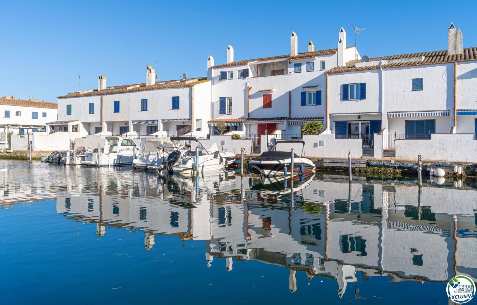 4 soveværelse Villa til salg i Empuriabrava med garage - € 455.000 (Ref: 9495470)