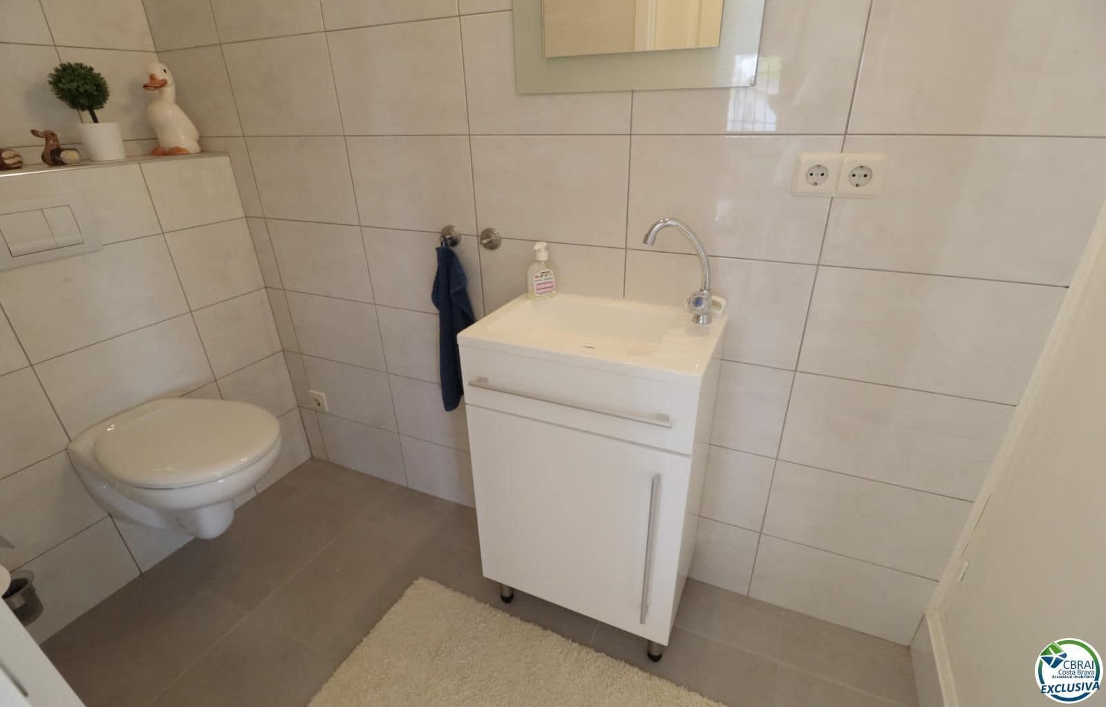 2 bedroom Villa for sale in Roses with garage - € 350,000 (Ref: 9497811)