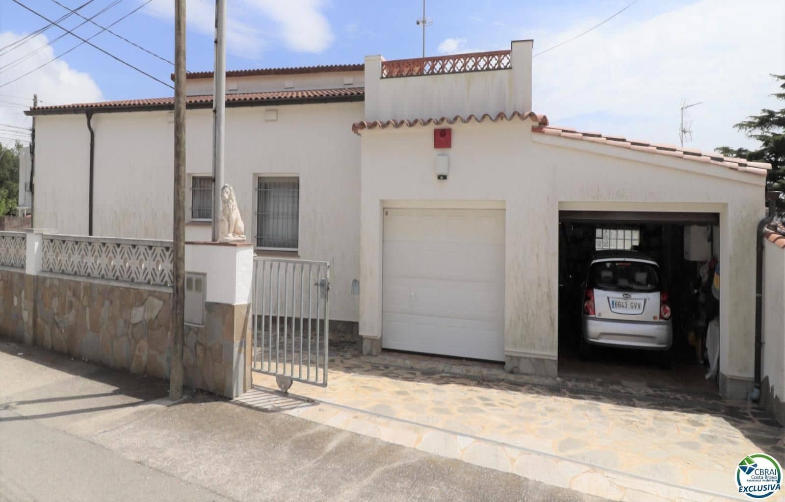 2 bedroom Villa for sale in Roses with garage - € 350,000 (Ref: 9497811)