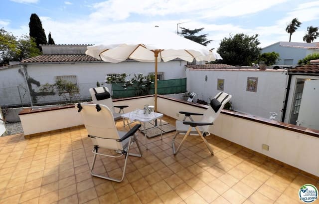 2 bedroom Villa for sale in Roses with garage - € 350,000 (Ref: 9497811)