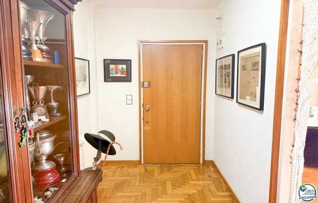 4 slaapkamer Flat te koop in Figueres - € 210.000 (Ref: 9504584)
