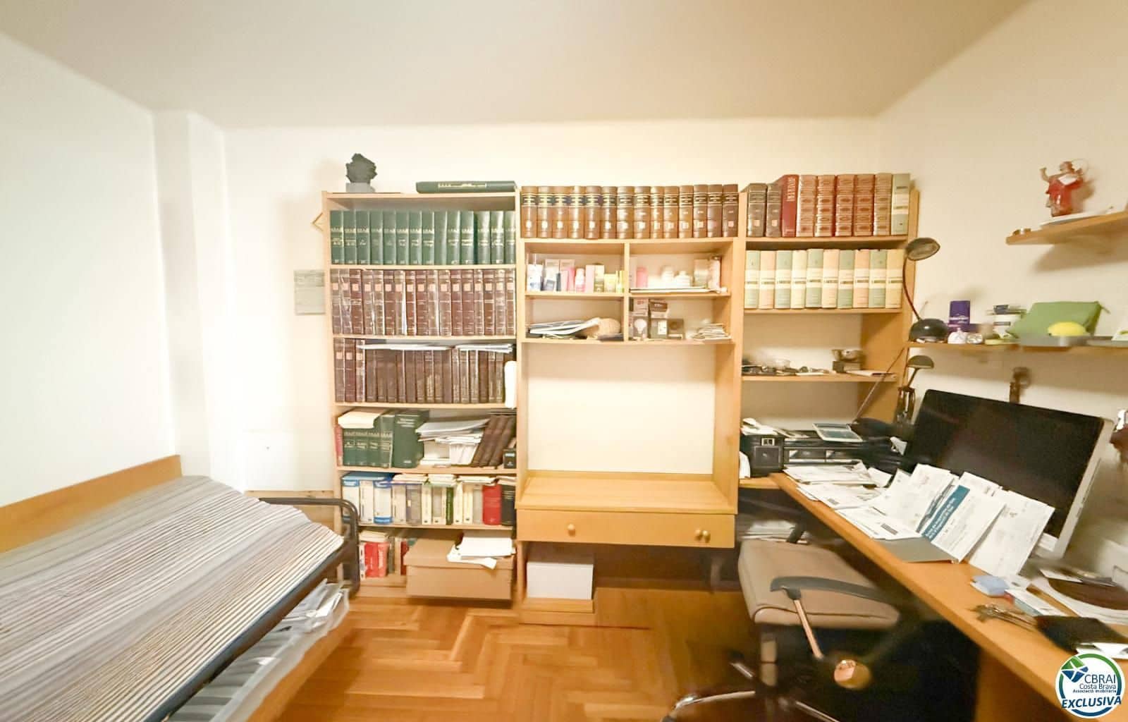 4 slaapkamer Flat te koop in Figueres - € 210.000 (Ref: 9504584)