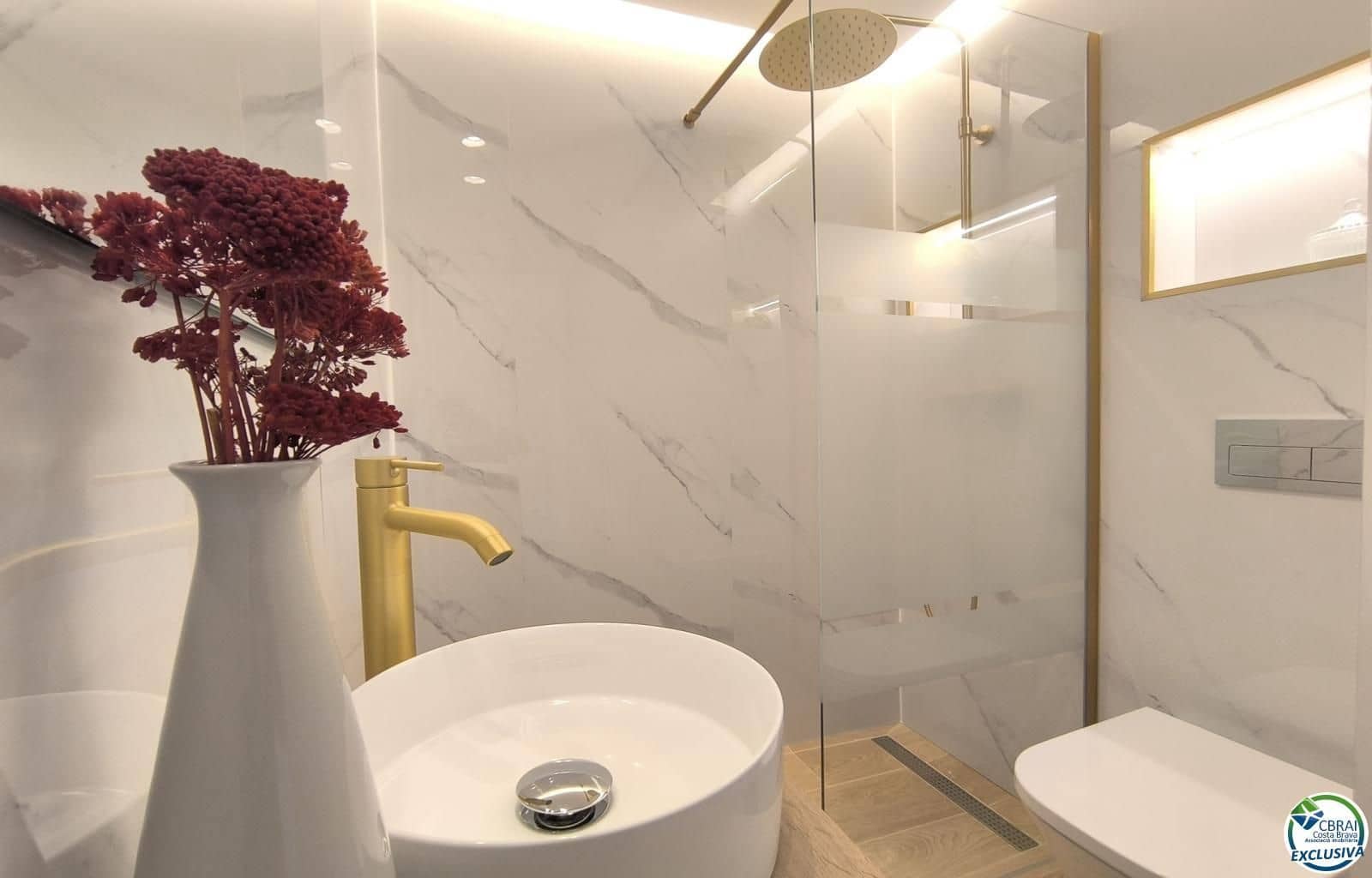 2 bedroom Flat for sale in Empuriabrava - € 175,000 (Ref: 9516301)