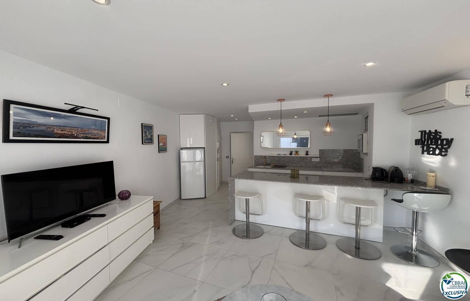 1 bedroom Flat for sale in Roses - € 215,000 (Ref: 9519141)