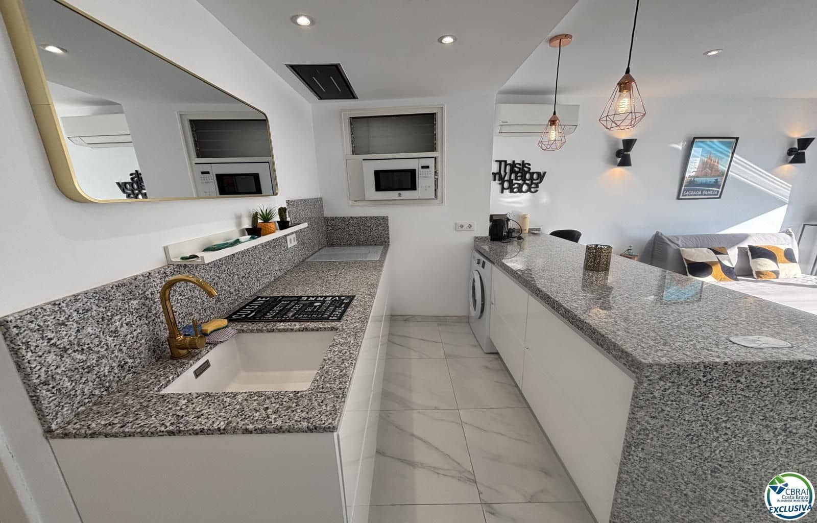 1 bedroom Flat for sale in Roses - € 215,000 (Ref: 9519141)