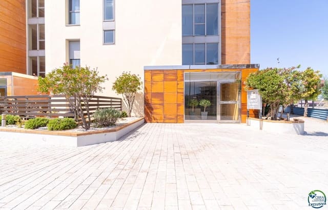 3 sypialnia Mieszkanie na sprzedaż w Santa Margarida, Roses z basenem garażem - 390 000 € (Ref: 9524706)