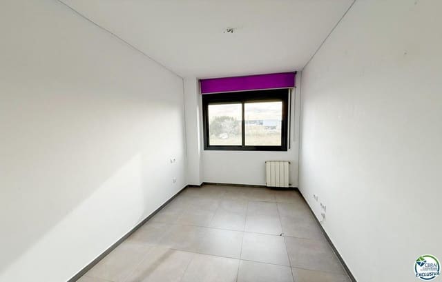 3 bedroom Flat for sale in Vilatenim, Figueres with pool garage - € 275,000 (Ref: 9534075)