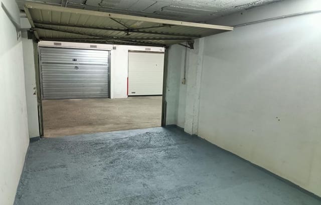 Garage for sale in Roses - € 48,000 (Ref: 9534077)