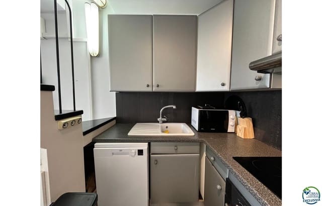 3 soveværelse Byhus til salg i Empuriabrava, Castelló d'Empúries med swimmingpool garage - € 595.000 (Ref: 9536305)