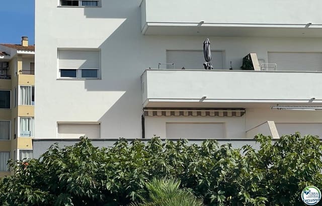 3 makuuhuone Asunto myytävänä paikassa Santa Margarida, Roses mukana uima-altaan 
autotalli - 225 000 € (Ref: 9548629)