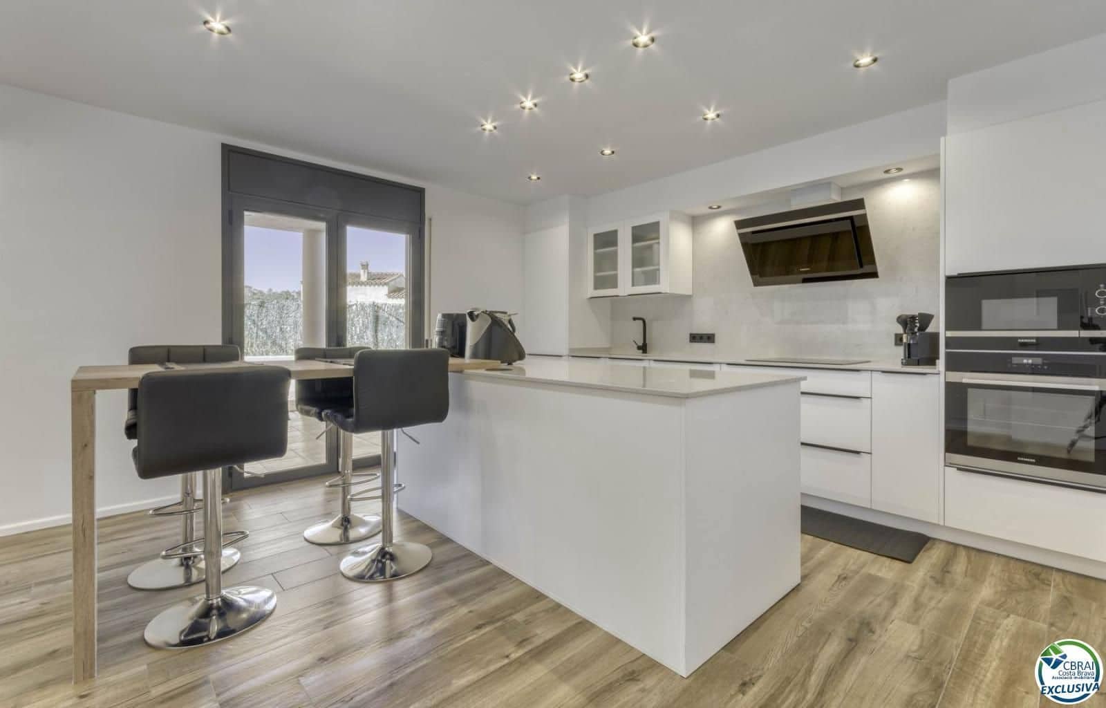 4 bedroom Villa for sale in Cistella with pool garage - € 730,000 (Ref: 9548630)