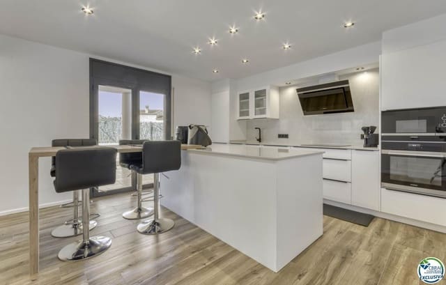 4 sovrum Villa till salu i Cistella med pool garage - 730 000 € (Ref: 9548630)