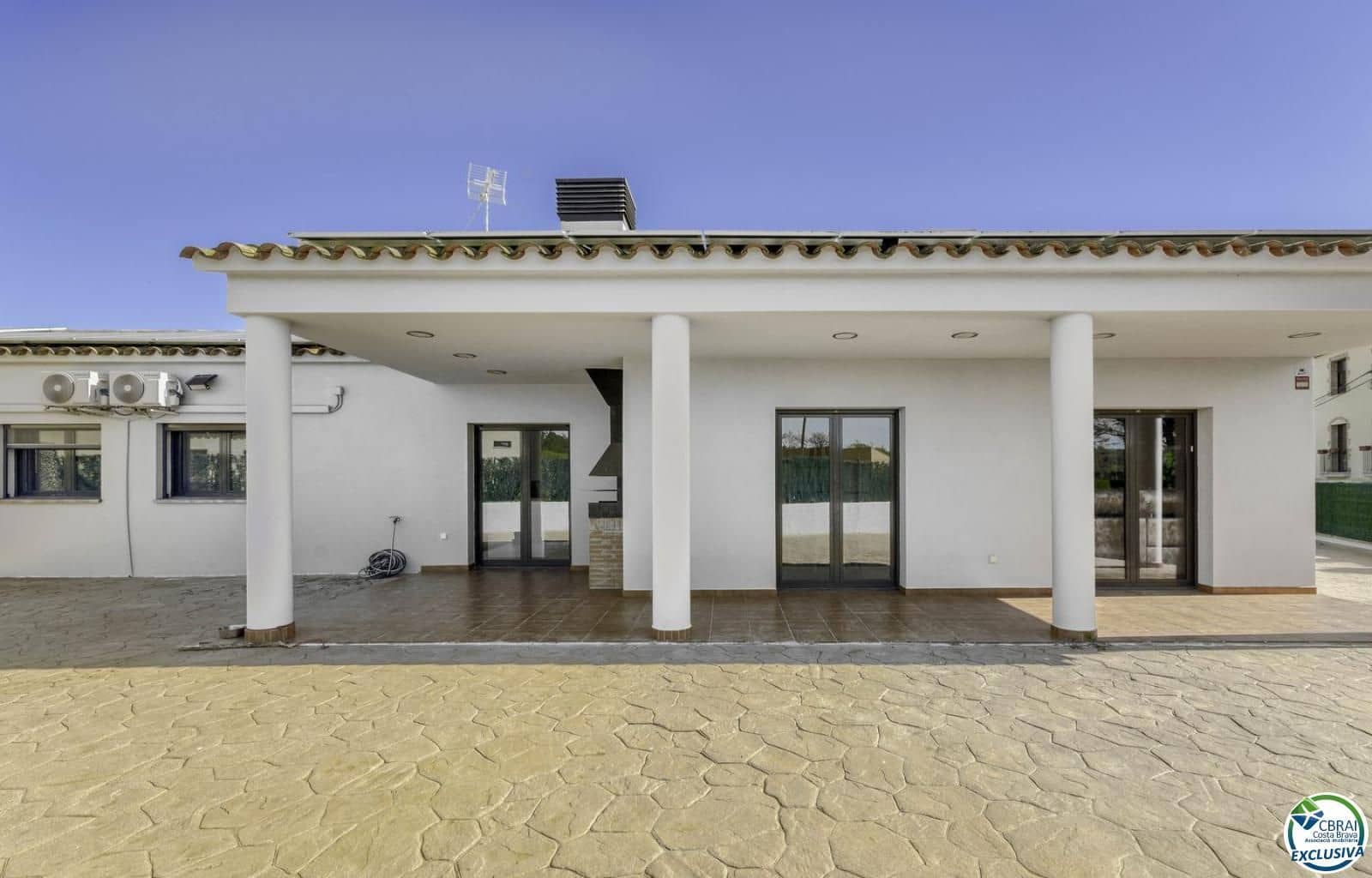 4 bedroom Villa for sale in Cistella with pool garage - € 730,000 (Ref: 9548630)