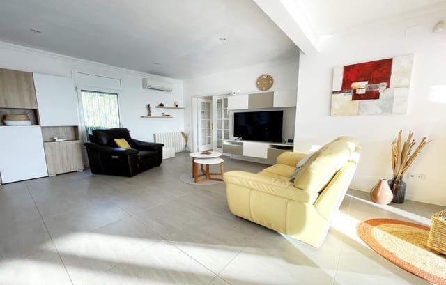 4 soveværelse Villa til salg i El Mas Fumats, Roses med swimmingpool garage - € 799.000 (Ref: 9569541)