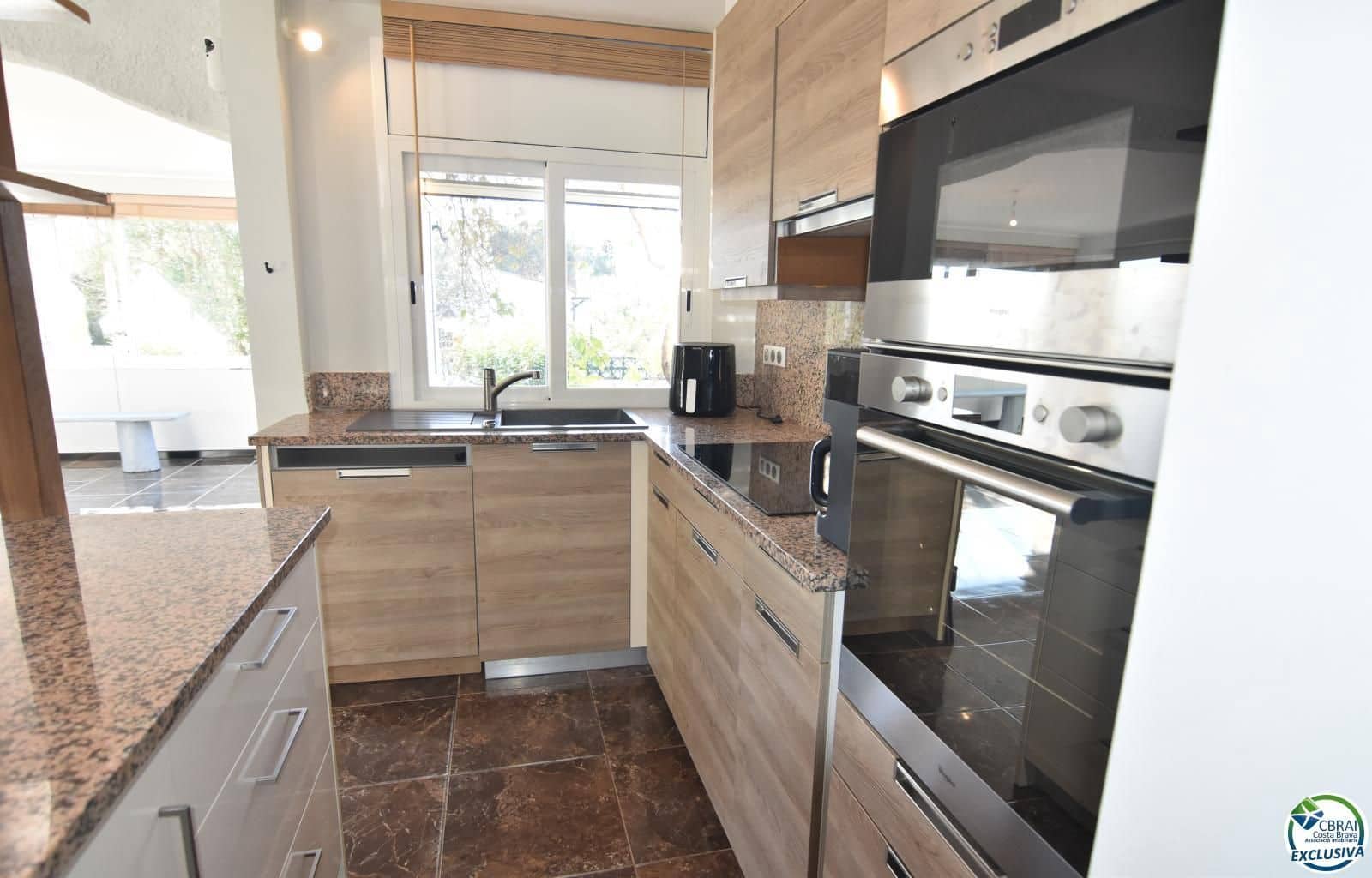 3 slaapkamer Villa te koop in Roses - € 395.000 (Ref: 9569542)