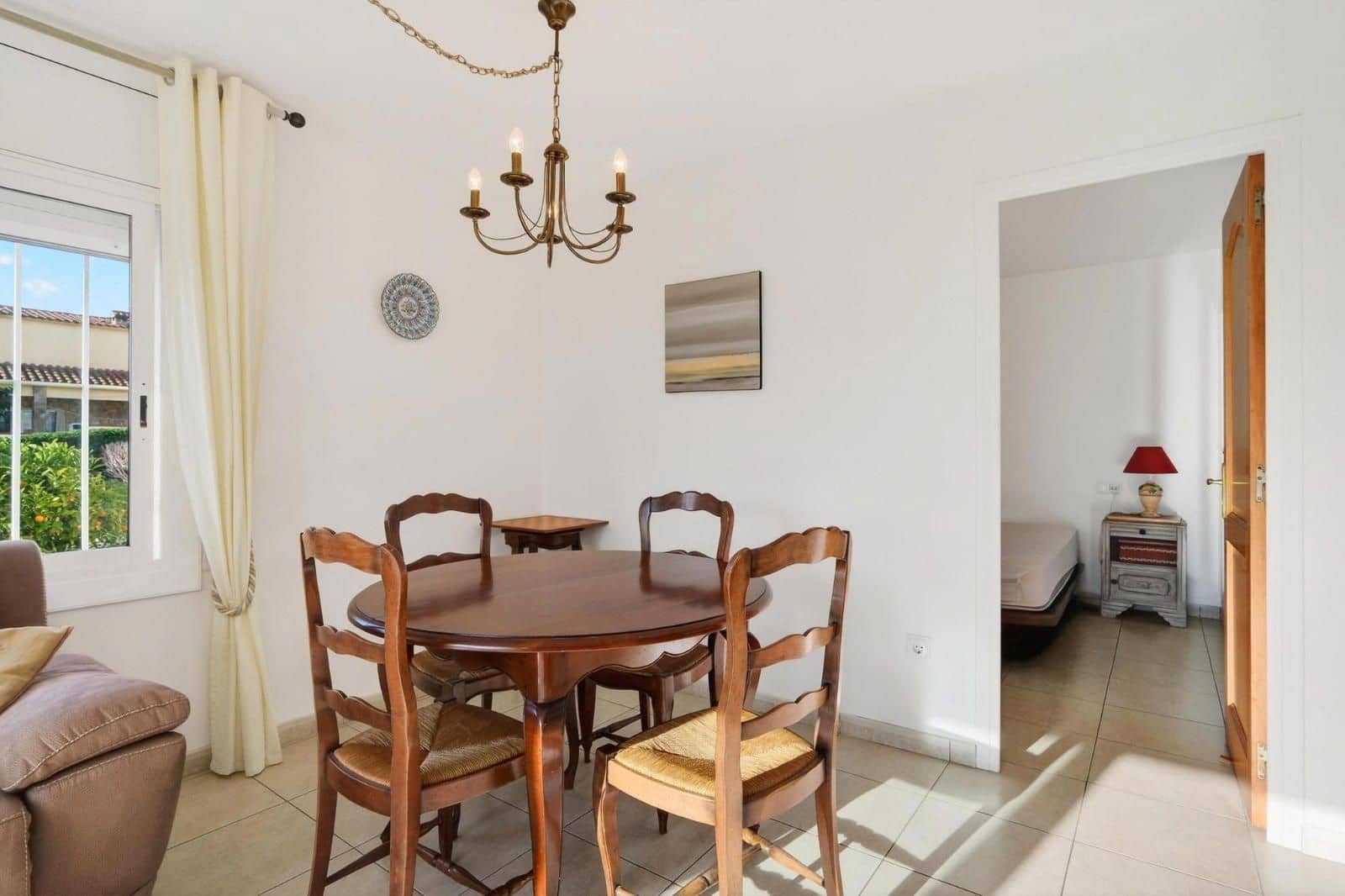 Piso de 2 habitaciones en Roses en venta con garaje - 175.000 € (Ref: 9605534)