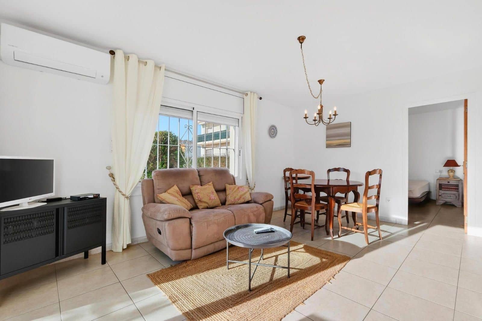 Piso de 2 habitaciones en Roses en venta con garaje - 175.000 € (Ref: 9605534)