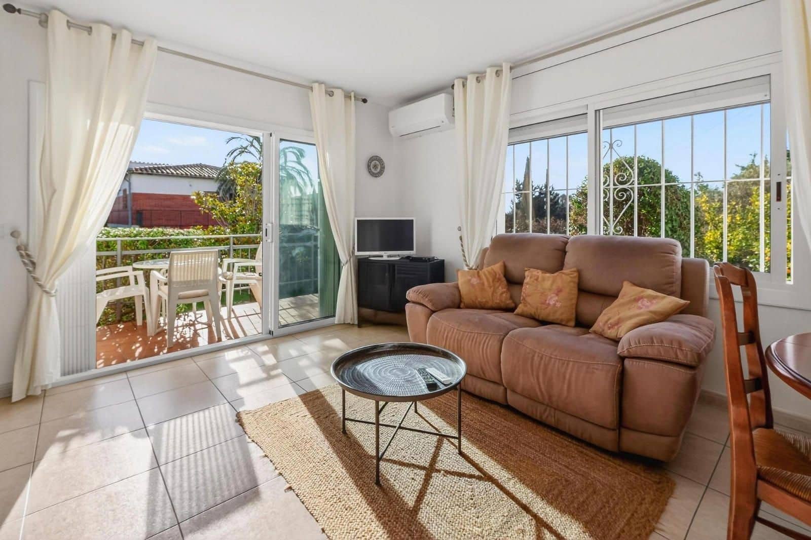 Piso de 2 habitaciones en Roses en venta con garaje - 175.000 € (Ref: 9605534)