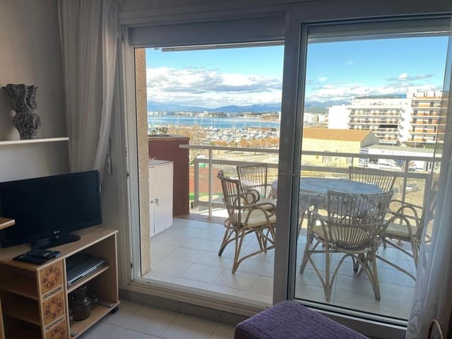 2 soveværelse Lejlighed til salg i Roses med garage - € 285.000 (Ref: 9610027)