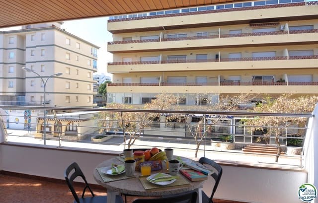 Flat for sale in Santa Margarida, Roses with pool - € 118,000 (Ref: 9642840)