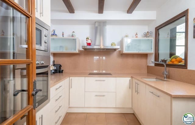 4 chambre Villa/Maison à vendre à L'Estartit, Torroella de Montgrí avec garage - 455 000 € (Ref: 9645868)