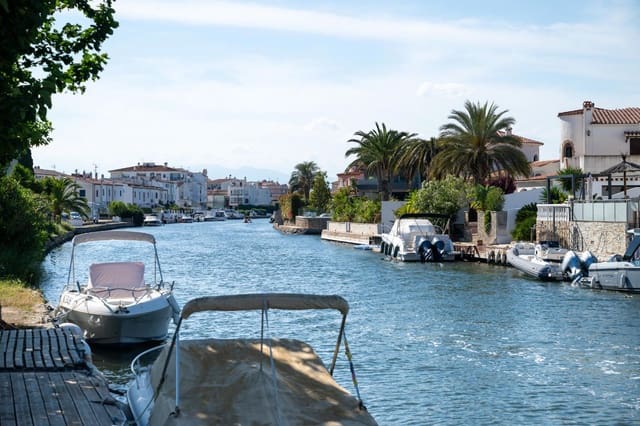 Asunto myytävänä paikassa Empuriabrava, Castelló d'Empúries - 134 000 € (Ref: 9645869)