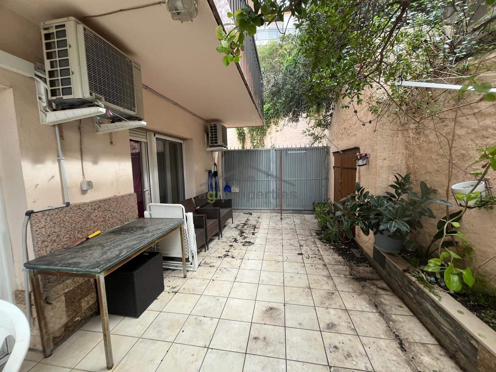 Piso de 2 habitaciones en Roses en venta - 300.000 € (Ref: 9649921)