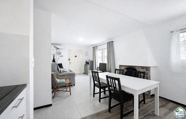 4 chambre Villa/Maison à vendre à Empuriabrava, Castelló d'Empúries avec garage - 369 000 € (Ref: 9649923)