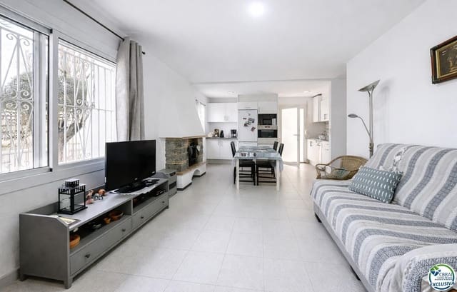 4 chambre Villa/Maison à vendre à Empuriabrava, Castelló d'Empúries avec garage - 369 000 € (Ref: 9649923)