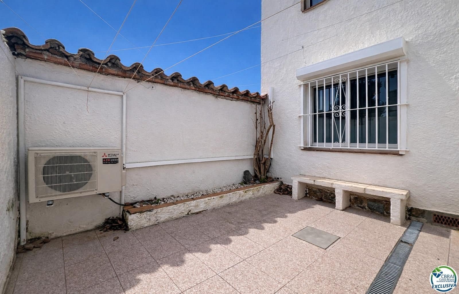 4 chambre Villa/Maison à vendre à Empuriabrava avec garage - 369 000 € (Ref: 9649923)
