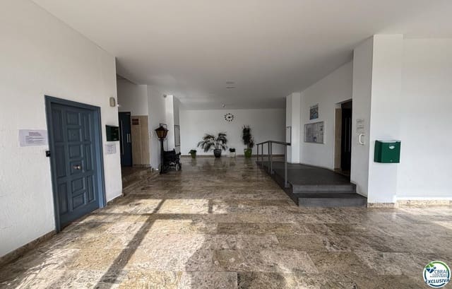 Appartamento in vendita in Roses con piscina garage - 85.000 € (Rif: 9652445)