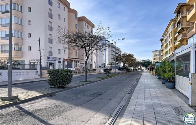 1 bedroom Flat for sale in Santa Margarida, Roses with garage - € 118,000 (Ref: 9668312)