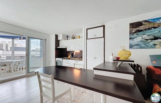 2 makuuhuone Asunto myytävänä paikassa Santa Margarida, Roses - 227 000 € (Ref: 9668313)