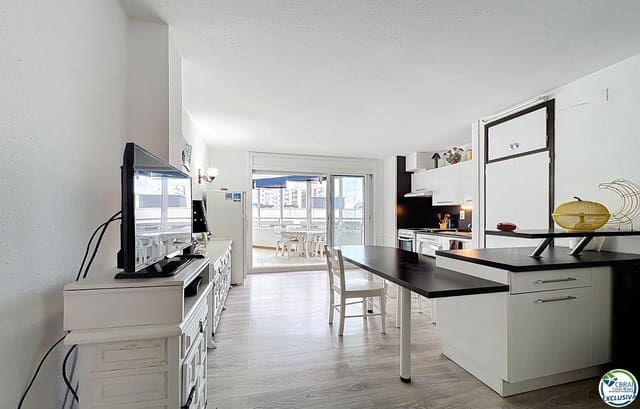 2 makuuhuone Asunto myytävänä paikassa Santa Margarida, Roses - 227 000 € (Ref: 9668313)