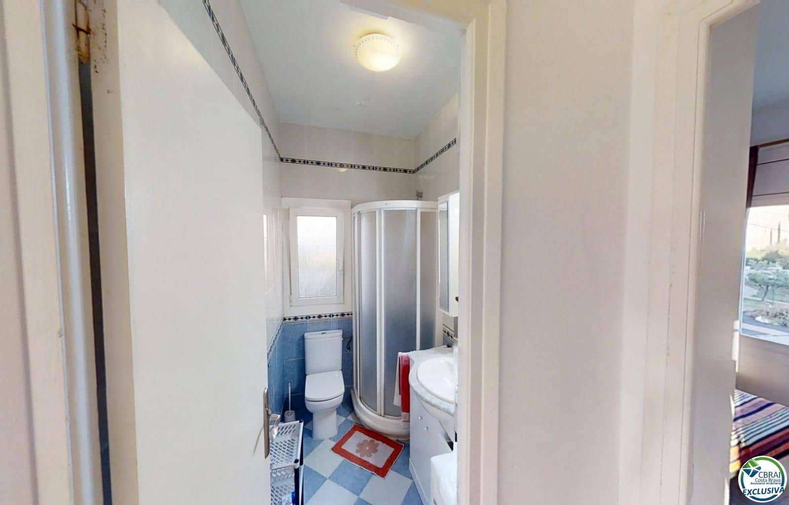 2 soverom Leilighet til salgs i Roses med svømmebasseng garasje - € 195 000 (Ref: 9671318)