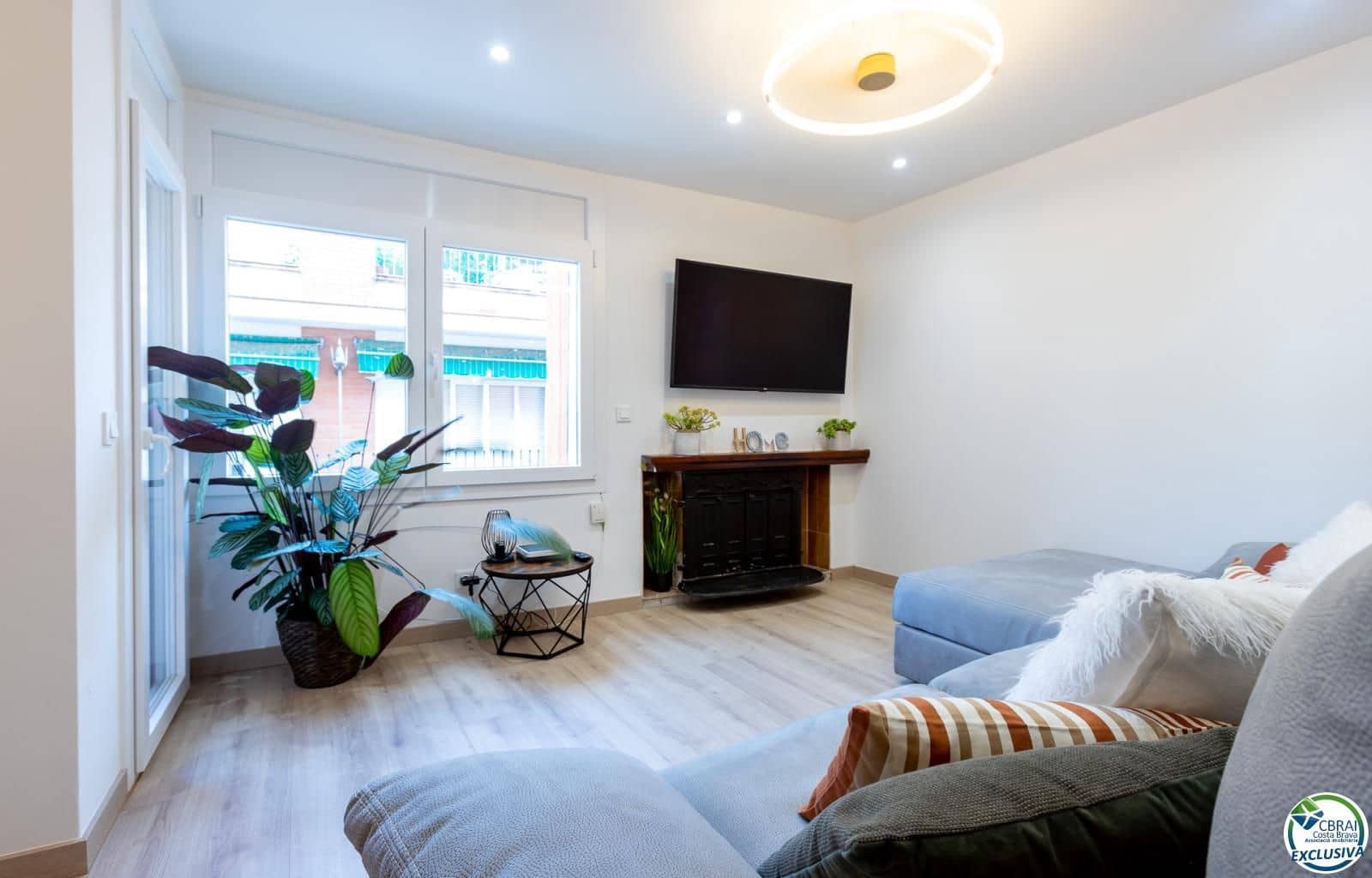 3 bedroom Flat for sale in Roses - € 295,000 (Ref: 9674791)