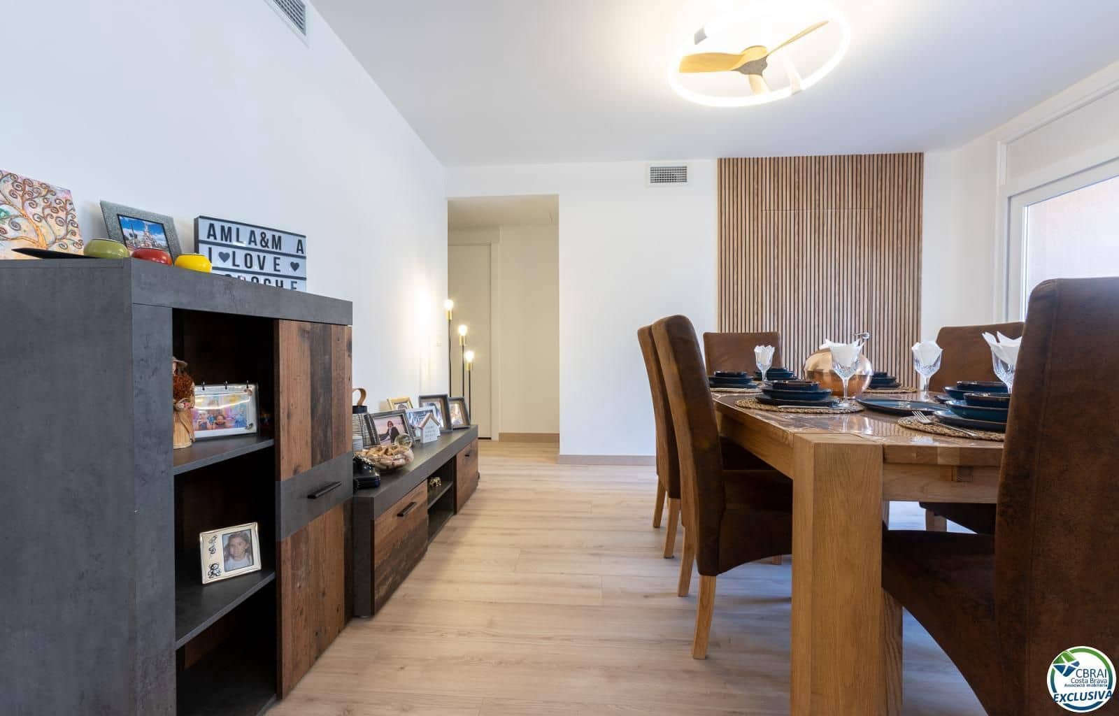 3 bedroom Flat for sale in Roses - € 295,000 (Ref: 9674791)