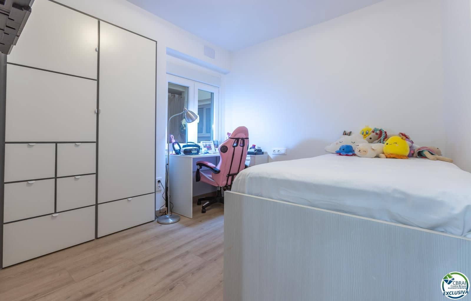 3 bedroom Flat for sale in Roses - € 295,000 (Ref: 9674791)