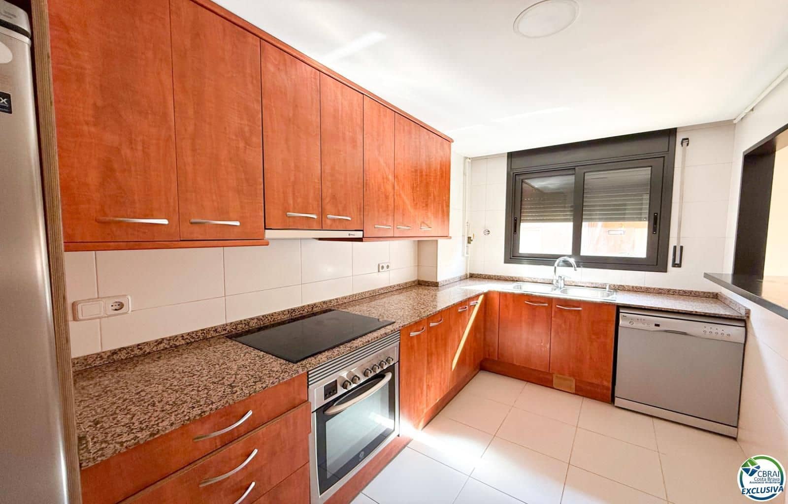 3 bedroom Flat for sale in Figueres - € 235,000 (Ref: 9674792)