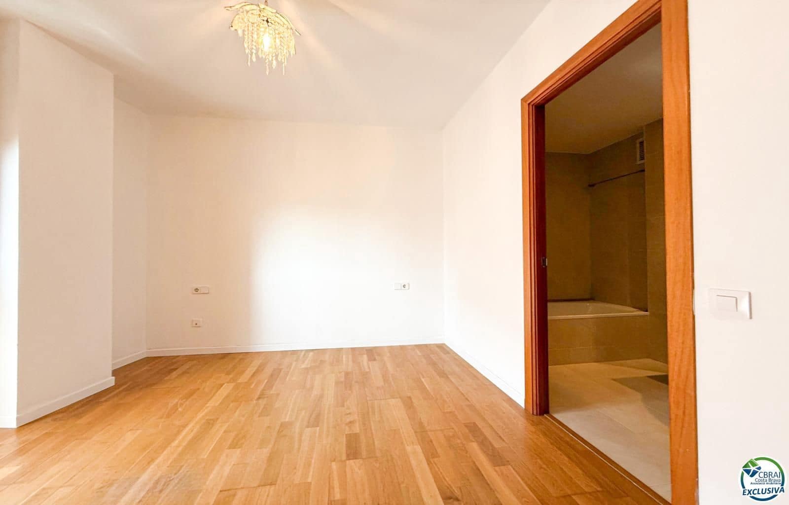 3 bedroom Flat for sale in Figueres - € 235,000 (Ref: 9674792)