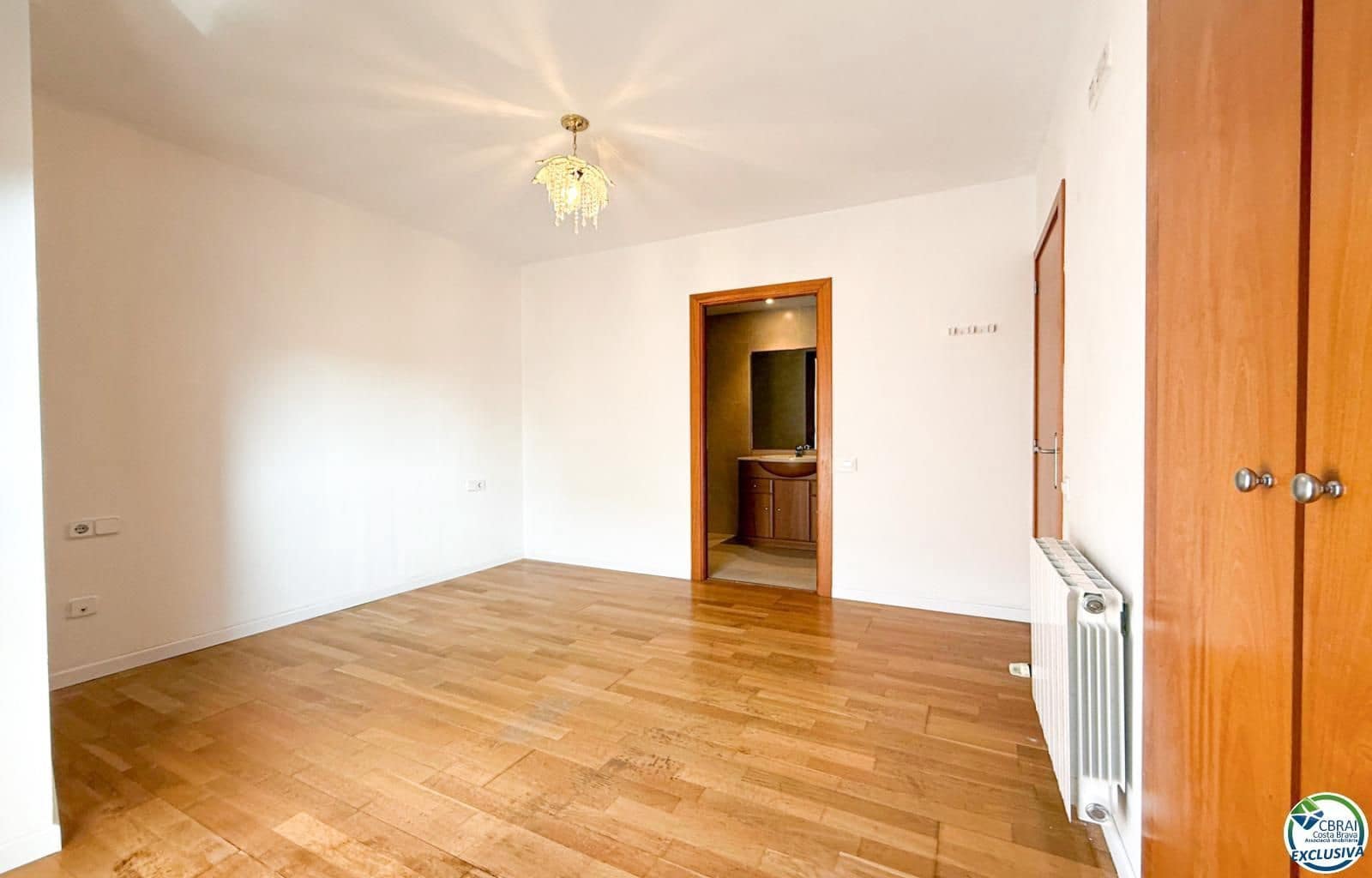 3 bedroom Flat for sale in Figueres - € 235,000 (Ref: 9674792)